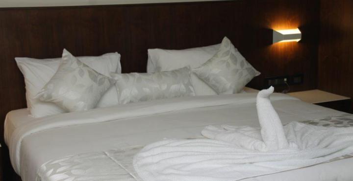 Hotel Celestiial , Кандолим Екстериор снимка