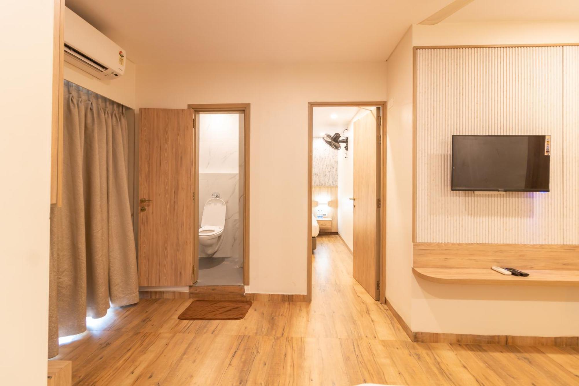 Hotel Celestiial , Кандолим Екстериор снимка