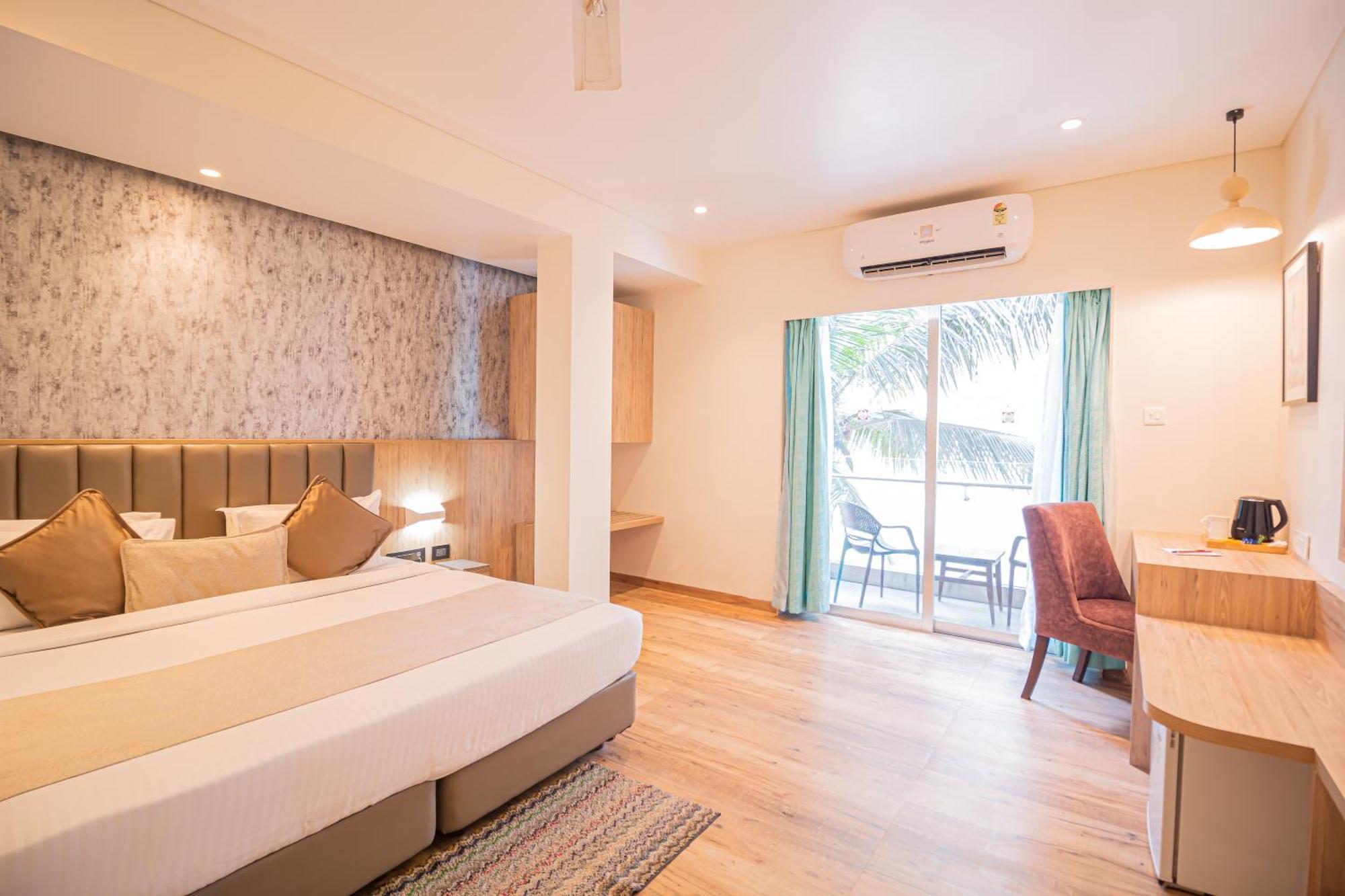 Hotel Celestiial , Кандолим Екстериор снимка