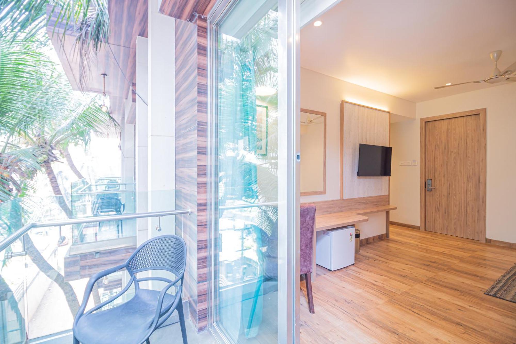 Hotel Celestiial , Кандолим Екстериор снимка