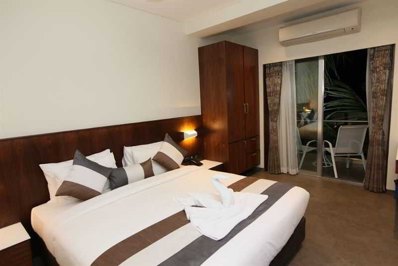 Hotel Celestiial , Кандолим Екстериор снимка