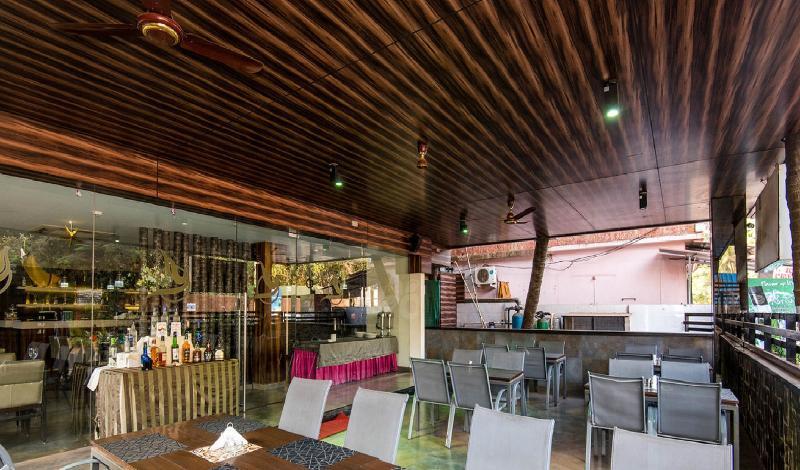 Hotel Celestiial , Кандолим Екстериор снимка